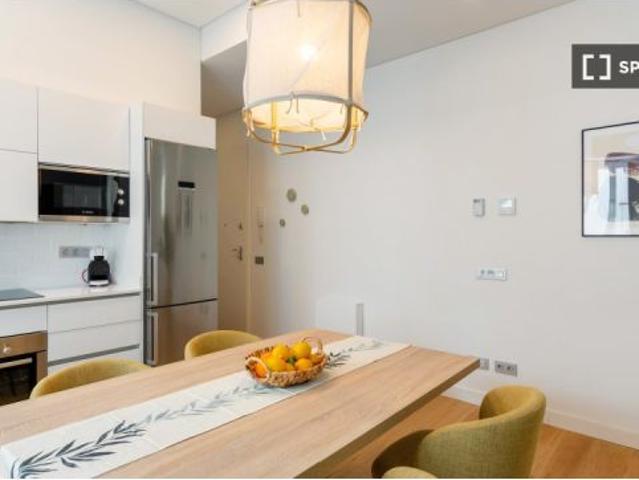 Apartamento de 2 dormitorios en alquiler en Malasaña, Madrid