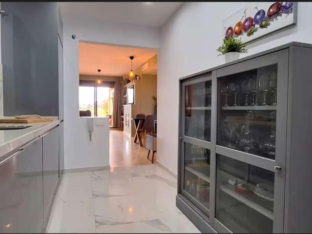 Apartamento de 2 dormitorios en alquiler en Manilva