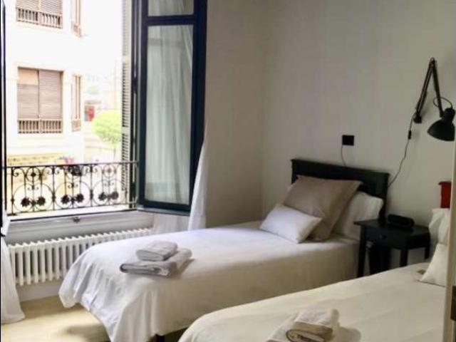 Apartamento de 2 dormitorios en alquiler en Abando, Bilbao