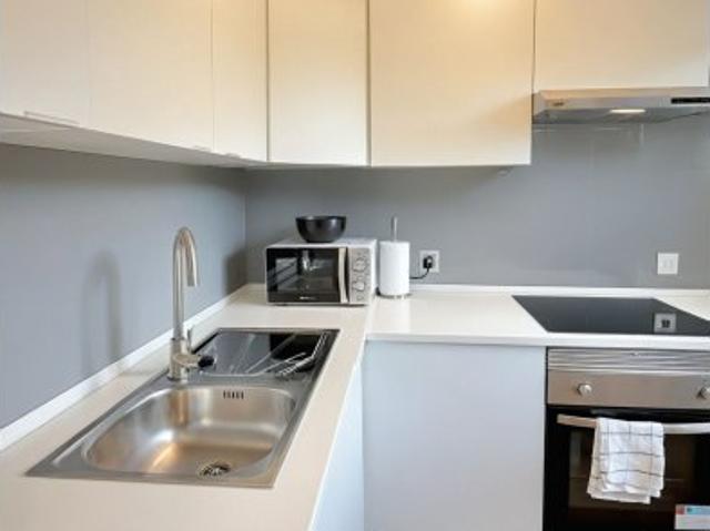 Apartamento de 2 dormitorios en alquiler en Aeropuerto, Madrid