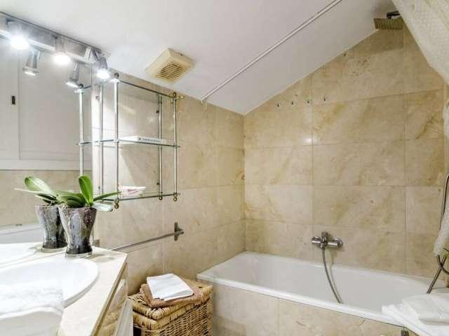 Apartamento de 2 dormitorios en alquiler en Artola Alta, Marbella