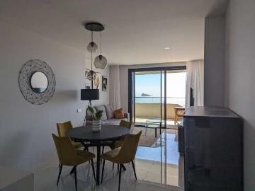 Apartamento de 2 dormitorios en alquiler en Benidorm, Alicante
