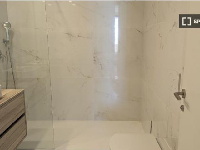 Apartamento de 2 dormitorios en alquiler en Benidorm, gastos incluidos