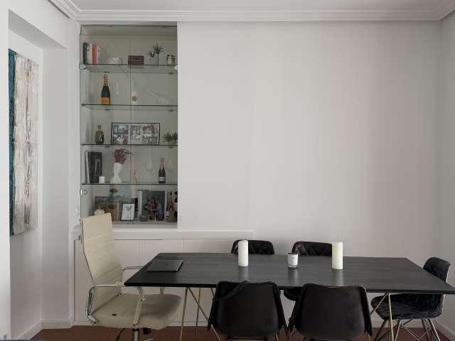 Apartamento de 2 dormitorios en alquiler en Cuatro Caminos, Madrid
