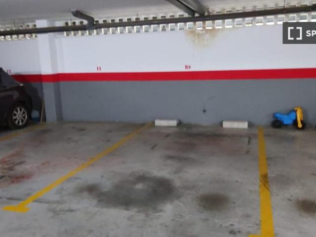 Apartamento de 2 dormitorios en alquiler en Calahonda, Málaga