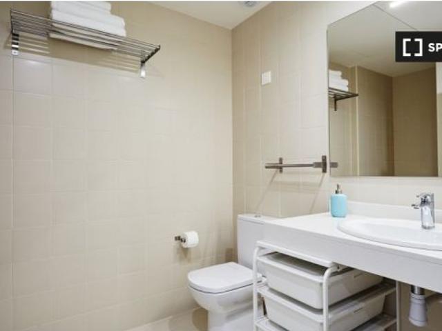 Apartamento de 2 dormitorios en alquiler en Can Bar, Barcelona