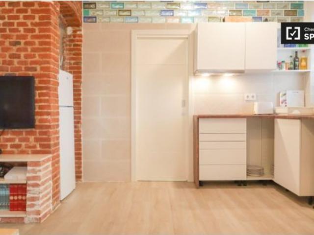 Apartamento de 2 dormitorios en alquiler en Castilla, Madrid