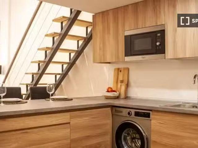 Apartamento de 2 dormitorios en alquiler en Ciudad Jardín, Mad.