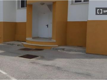 Apartamento de 2 dormitorios en alquiler en Dénia, gastos incluidos