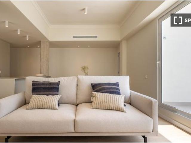 Apartamento de 2 dormitorios en alquiler en Extramurs, Valencia
