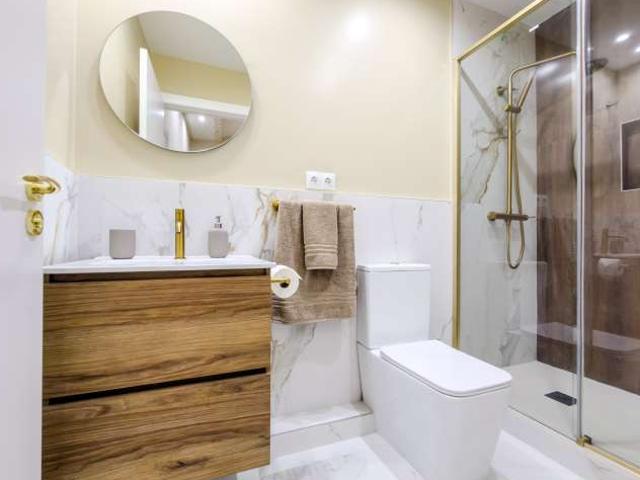 Apartamento de 2 dormitorios en alquiler en El Raval, Barcelona