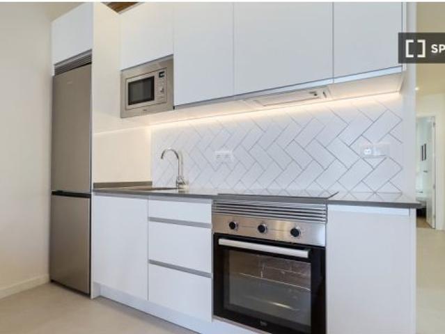 Apartamento de 2 dormitorios en alquiler en El Raval