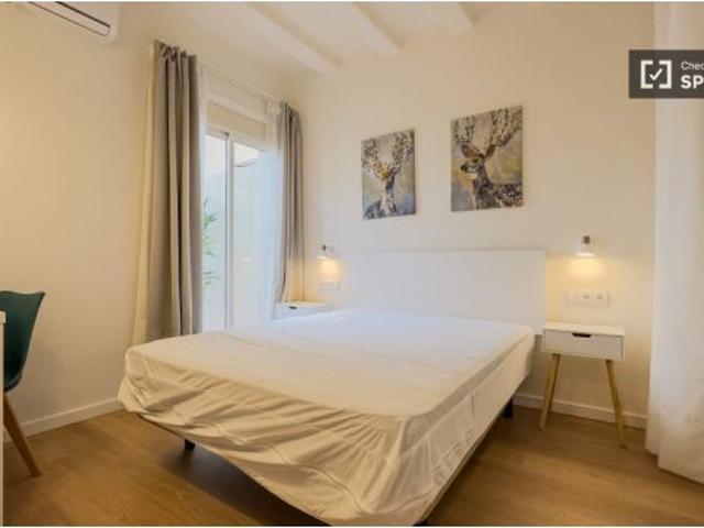 Apartamento de 2 dormitorios en alquiler en El Raval