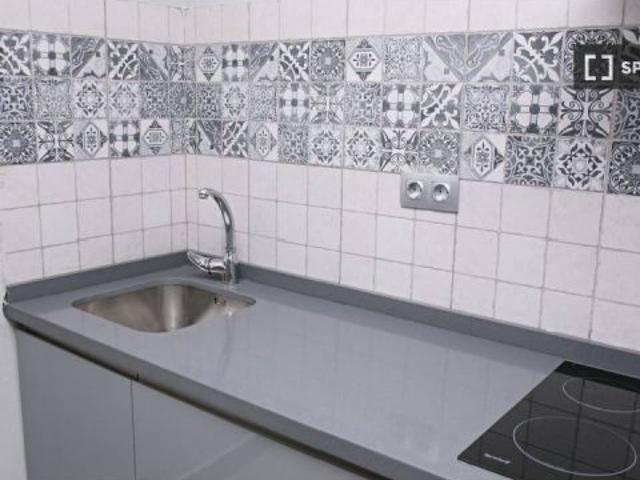 Apartamento de 2 dormitorios en alquiler en El Salvador y la Compañía, gastos incluidos