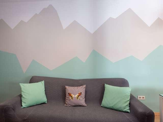 Apartamento de 2 dormitorios en alquiler en Embajadores, Madrid
