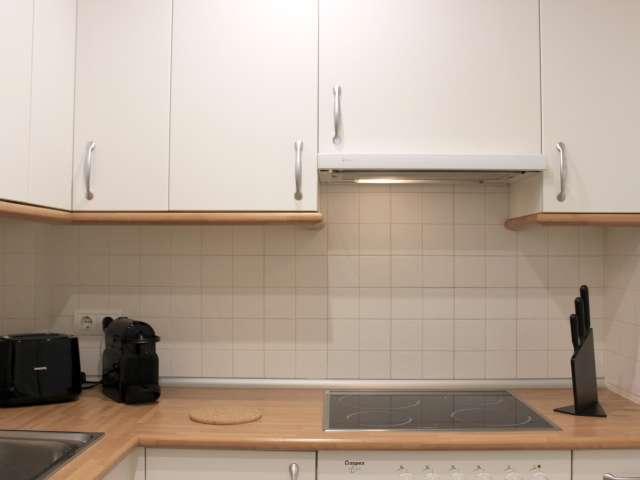 Apartamento de 2 dormitorios en alquiler en Embajadores, Madrid