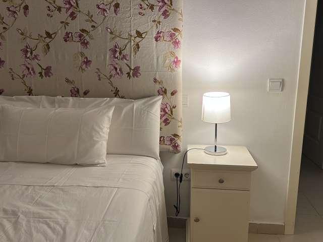 Apartamento de 2 dormitorios en alquiler en Embajadores, Madrid