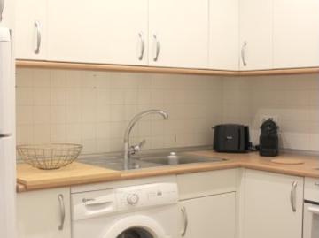 Apartamento de 2 dormitorios en alquiler en Embajadores, Madrid