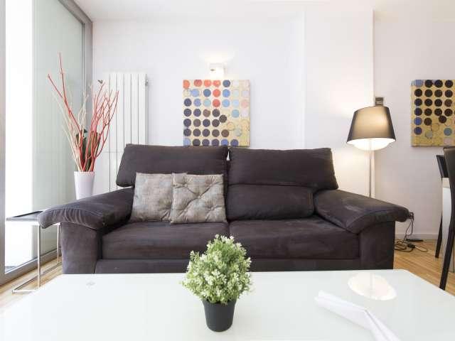 Apartamento de 2 dormitorios en alquiler en Embajadores, Madrid