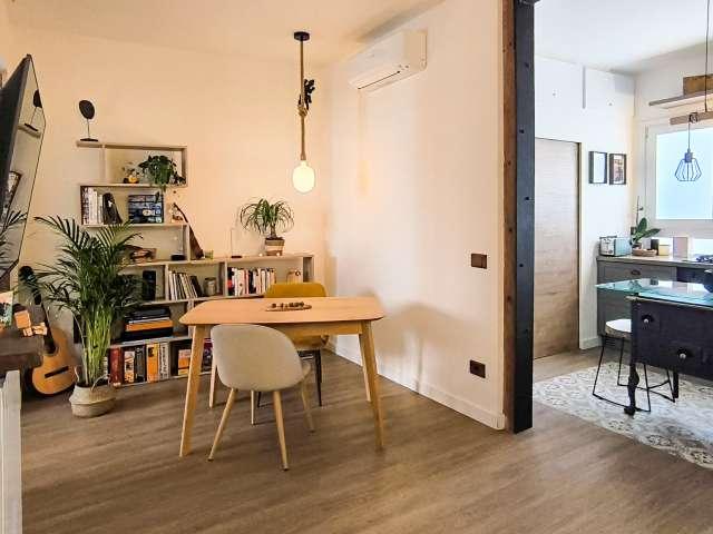 Apartamento de 2 dormitorios en alquiler en Embajadores, Madrid