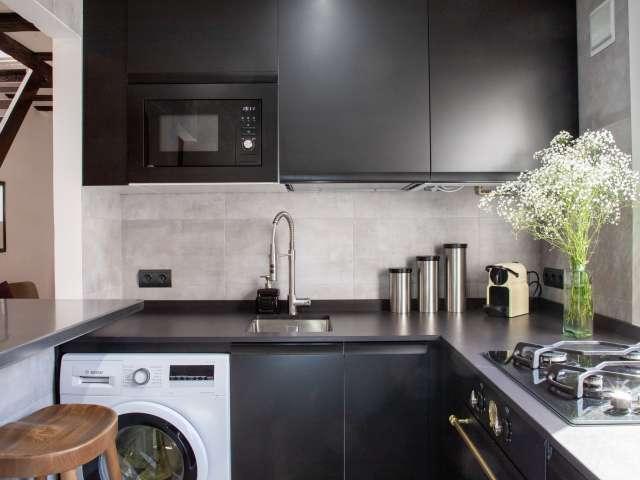 Apartamento de 2 dormitorios en alquiler en Embajadores, Madrid