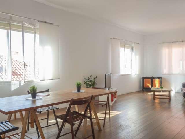 Apartamento de 2 dormitorios en alquiler en Embajadores, Madrid