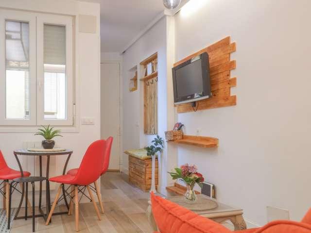 Apartamento de 2 dormitorios en alquiler en Embajadores, Madrid