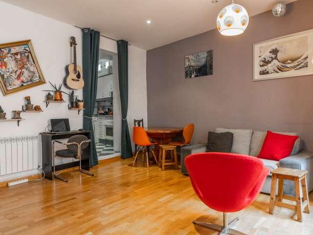 Apartamento de 2 dormitorios en alquiler en Embajadores, Madrid