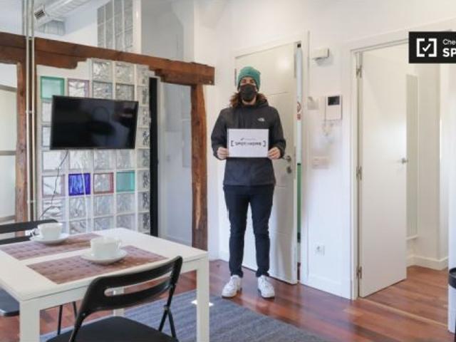 Apartamento de 2 dormitorios en alquiler en Embajadores