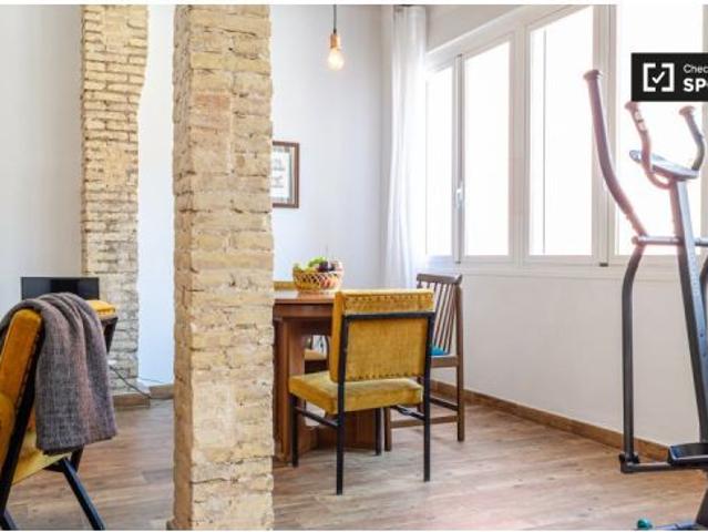 Apartamento de 2 dormitorios en alquiler en En Corts, Valencia