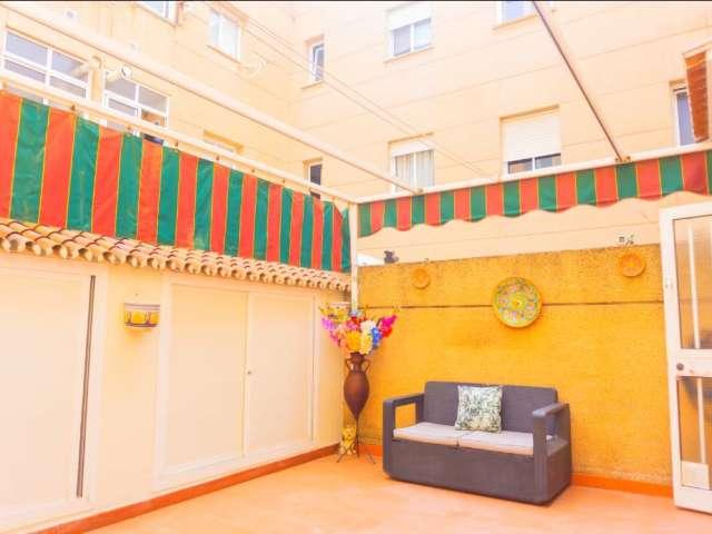 Apartamento de 2 dormitorios en alquiler en Guadalmar, Málaga