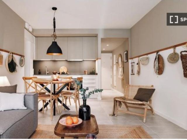 Apartamento de 2 dormitorios en alquiler en L' Eixample