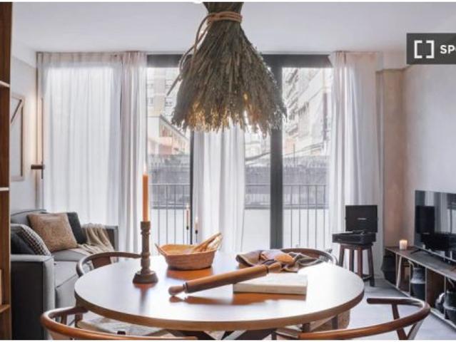 Apartamento de 2 dormitorios en alquiler en L' Eixample