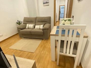 Apartamento de 2 dormitorios en alquiler en La Latina, Madrid
