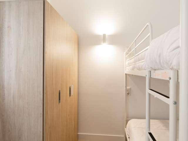 Apartamento de 2 dormitorios en alquiler en Puerta del Ángel, Madrid