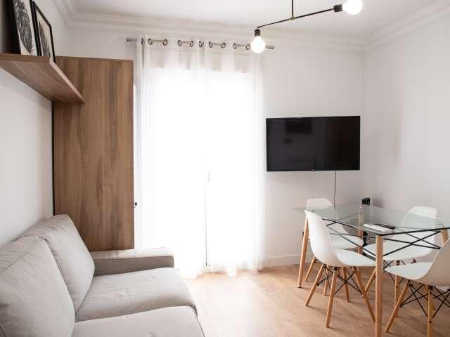 Apartamento de 2 dormitorios en alquiler en Puerta del Ángel, Madrid
