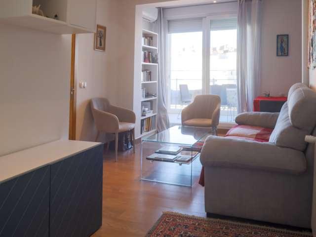 Apartamento de 2 dormitorios en alquiler en Pacífico, Madrid