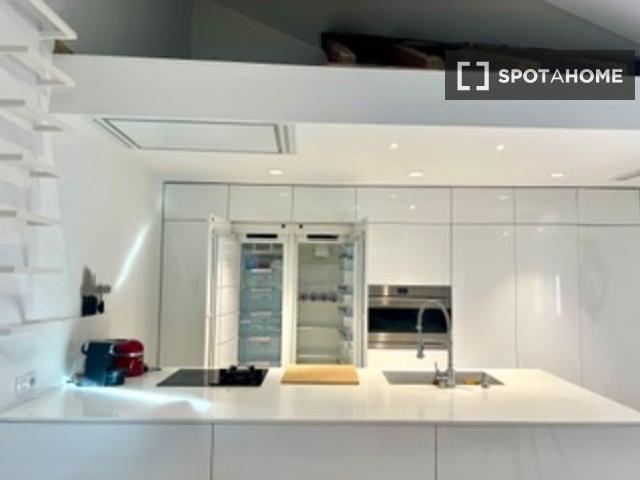 Apartamento de 2 dormitorios en alquiler en Palacio, Madrid