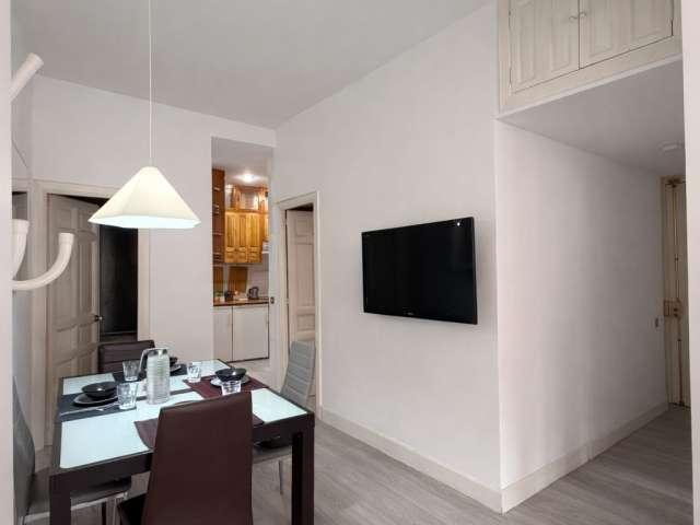 Apartamento de 2 dormitorios en alquiler en Palacio, Madrid