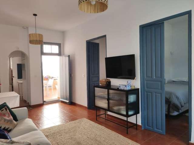 Apartamento de 2 dormitorios en alquiler en Playas del Palo, Málaga