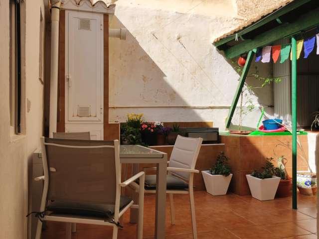Apartamento de 2 dormitorios en alquiler en Playas del Palo, Málaga