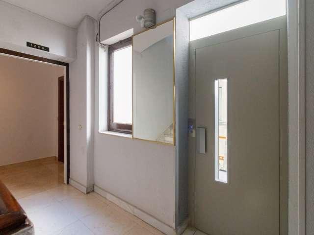Apartamento de 2 dormitorios en alquiler en Recoletos, Madrid