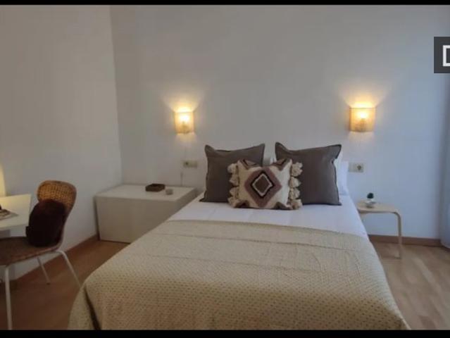Apartamento de 2 dormitorios en alquiler en Sant Antoni, Barcelona