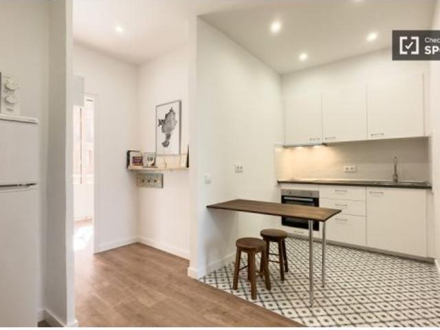 Apartamento de 2 dormitorios en alquiler en Sant Antoni, Barcelona