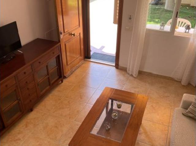 Apartamento de 2 dormitorios en alquiler en Santa Pola