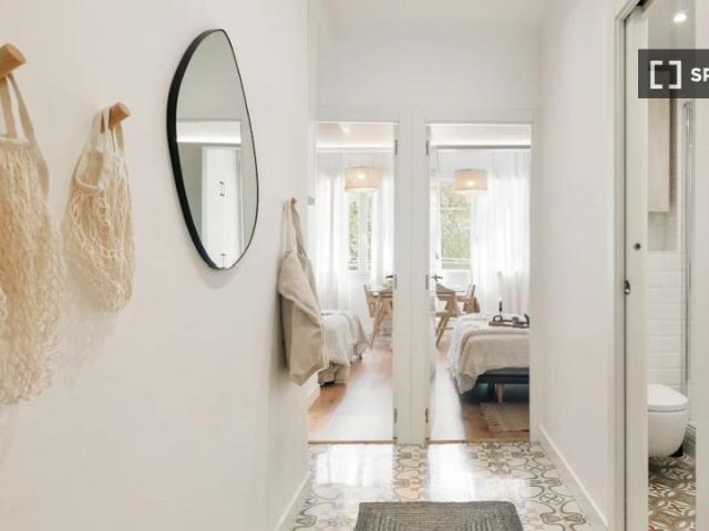 Apartamento de 2 dormitorios en alquiler en Sarria, Barcelona