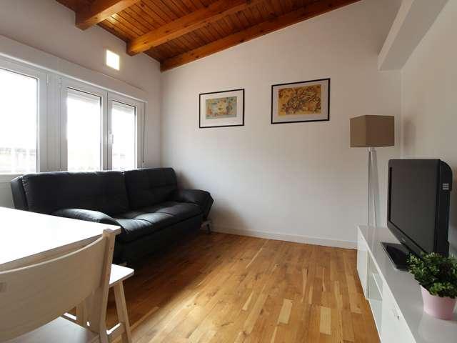 Apartamento de 2 dormitorios en alquiler en Sol, Madrid