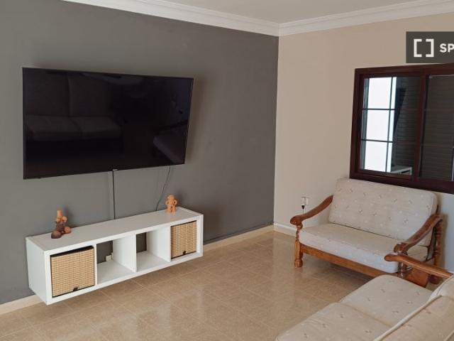 Apartamento de 2 dormitorios en alquiler en Teguise