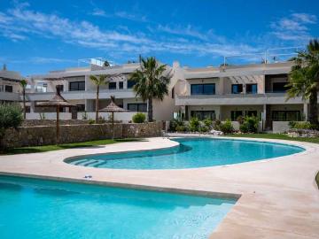 Apartamento de 2 dormitorios en alquiler en Torrevieja