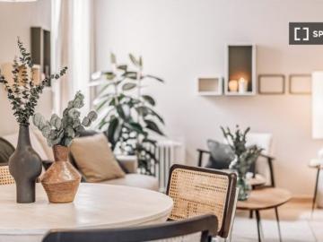 Apartamento de 2 dormitorios en alquiler en Trafalgar, Madrid